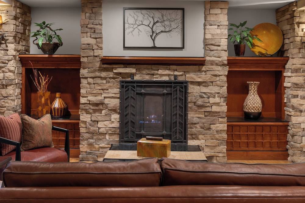 Larkspur Landing Extended Stay Suites Hillsboro 2