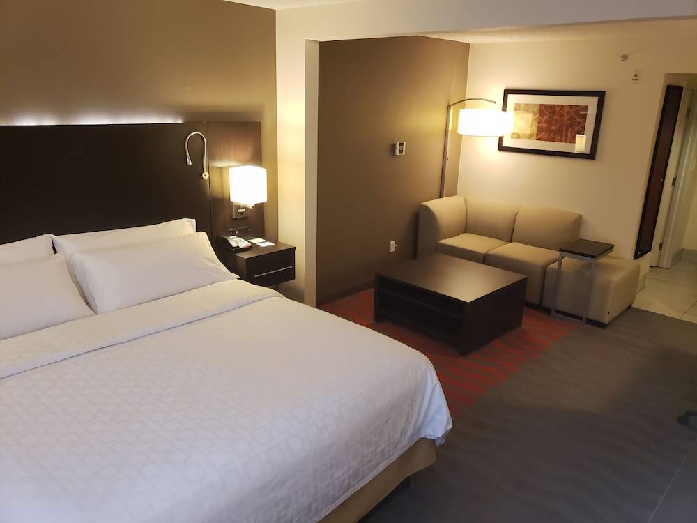 Holiday Inn Express PORTLAND WEST/HILLSBORO by IHG 1