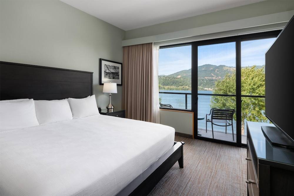 Best Western Plus Hood River Inn 1