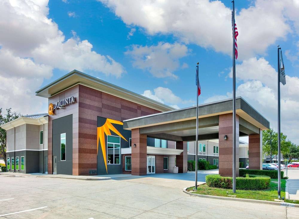 La Quinta by Wyndham Dallas - Las Colinas 1