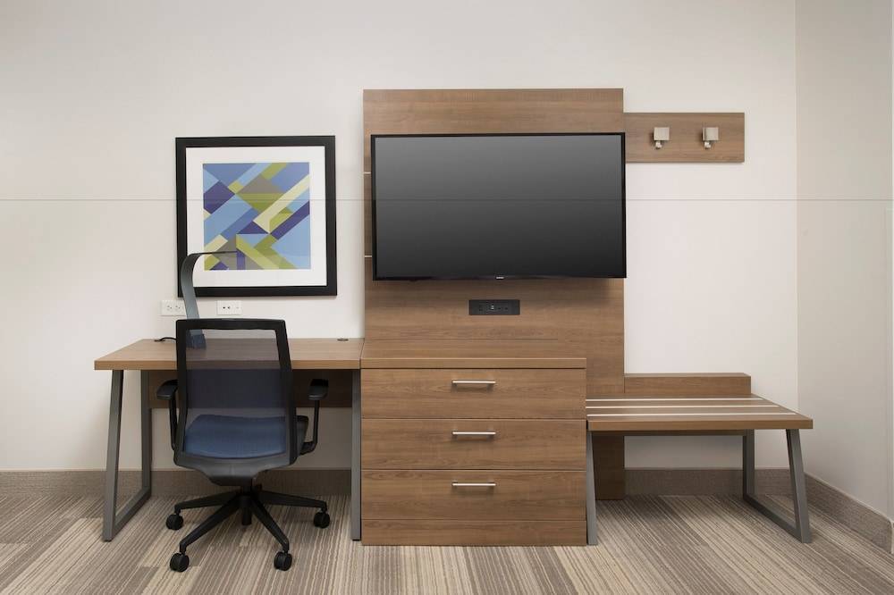 Holiday Inn Express JACKSONVILLE BEACH by IHG 2
