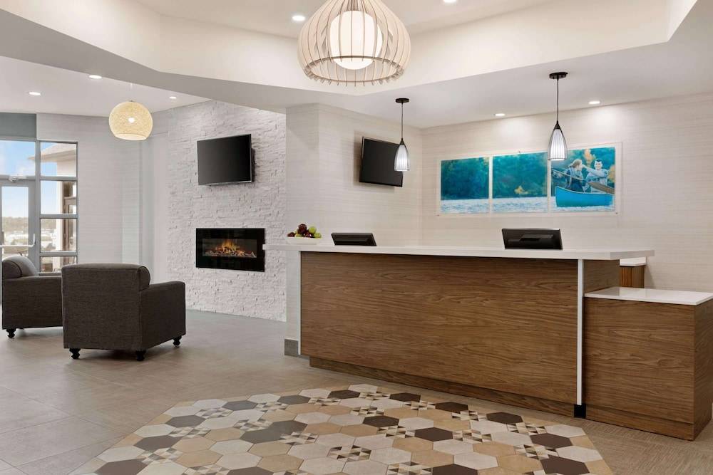 Days Inn by Wyndham Kingston 2