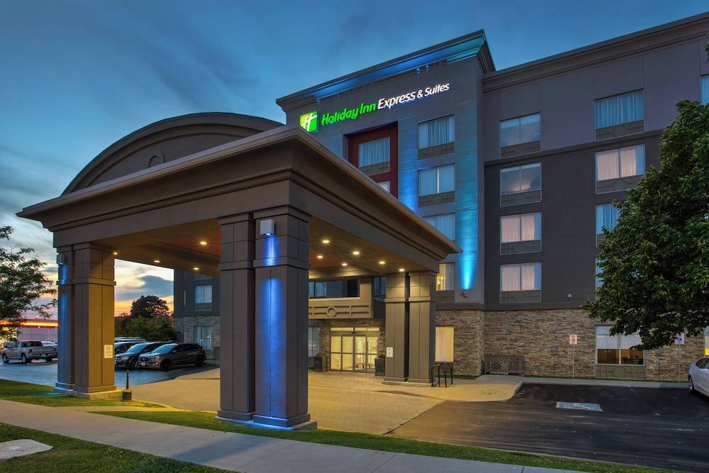 Holiday Inn Express & Suites KINGSTON CENTRAL by IHG 1