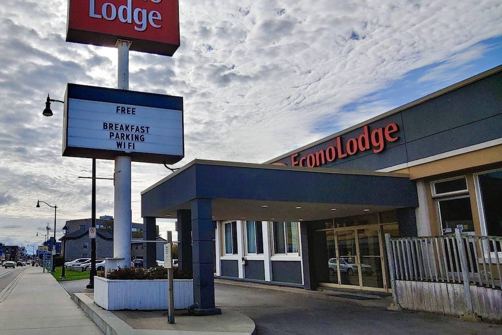Econo Lodge City Centre 1
