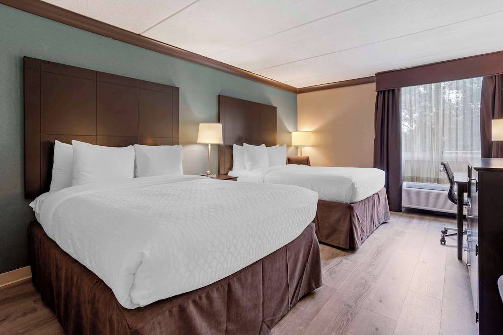 Kingston Regency Inn 1