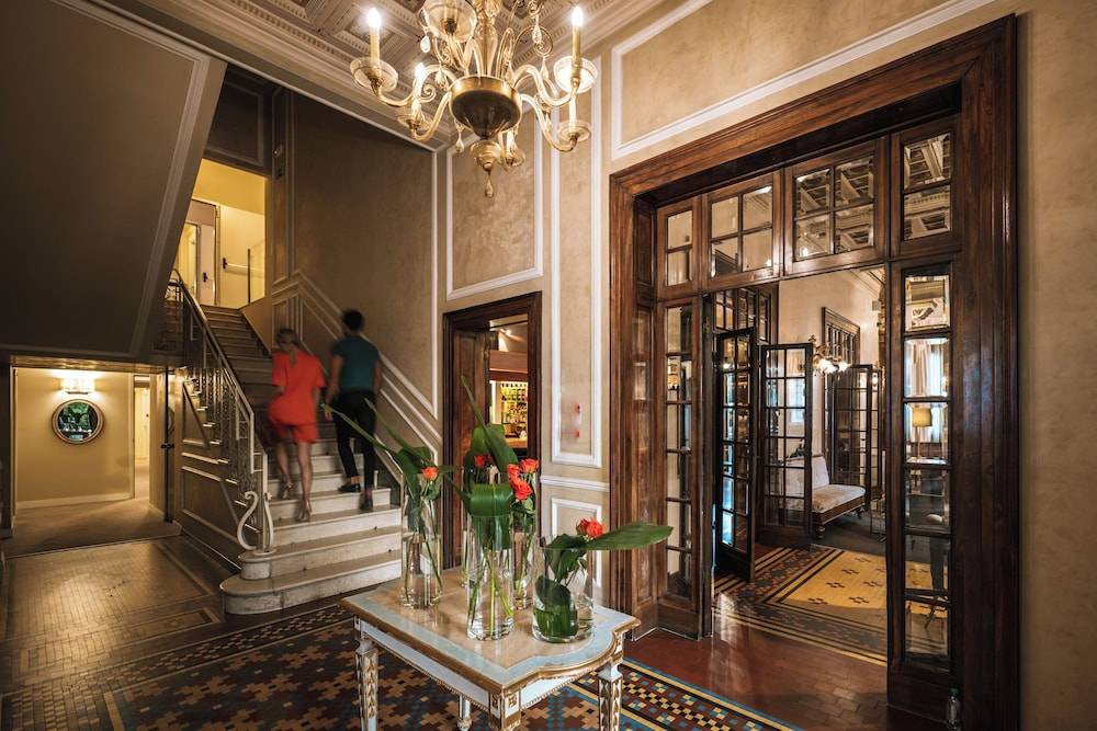 Hotel De La Ville 2
