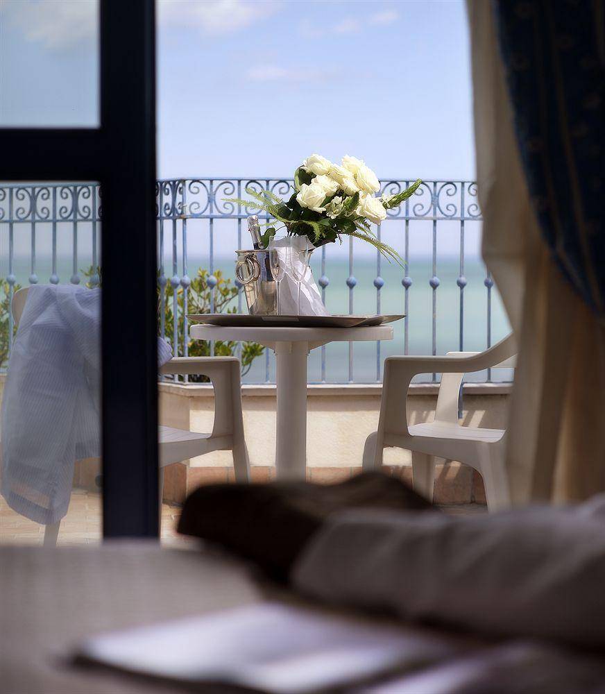 Hotel Ascot Riccione 2