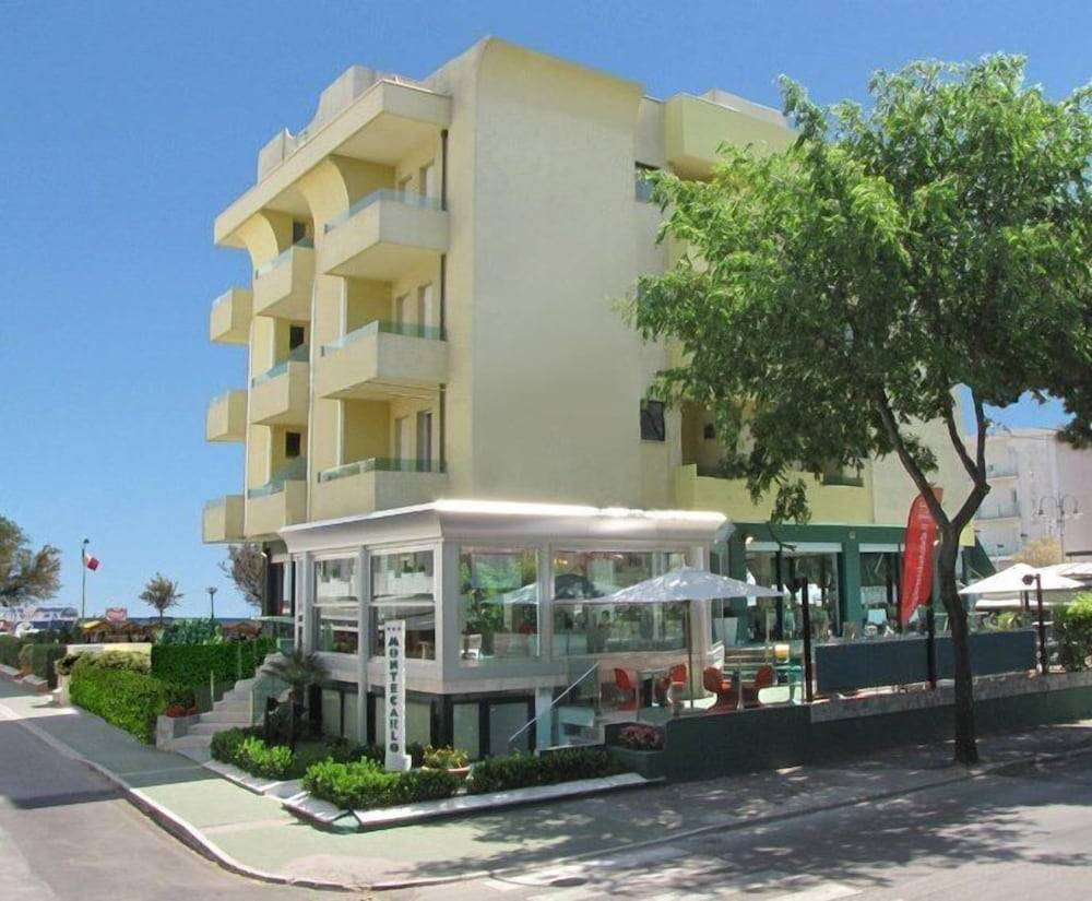 Hotel Montecarlo - Hotel Vista Mare con Piscina & Area Fitness 1