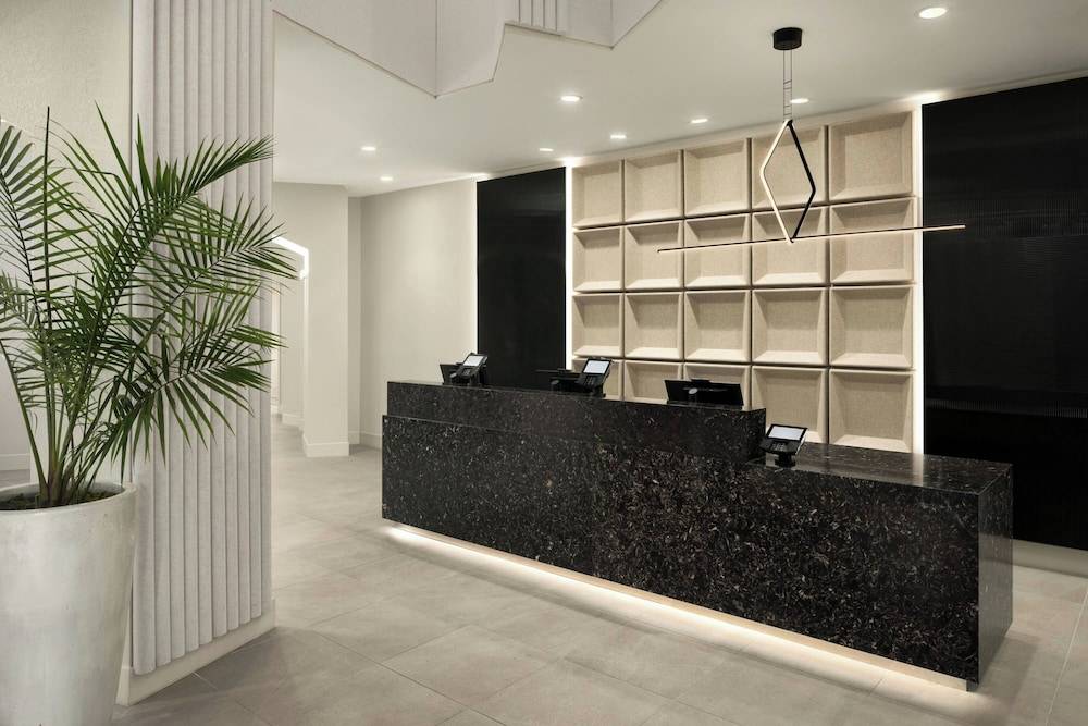 AC Hotel by Marriott Portland Lake Oswego 2