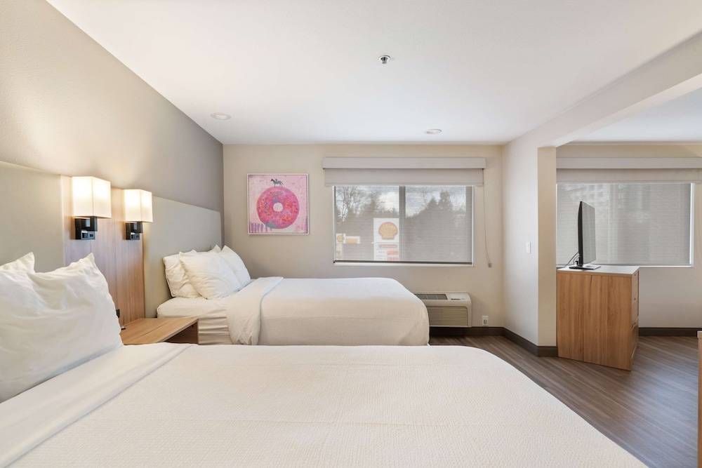 Best Western Lake Oswego Hotel & Suites 1