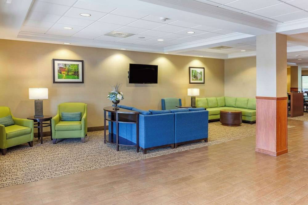 Comfort Suites Lancaster Amish Country 2