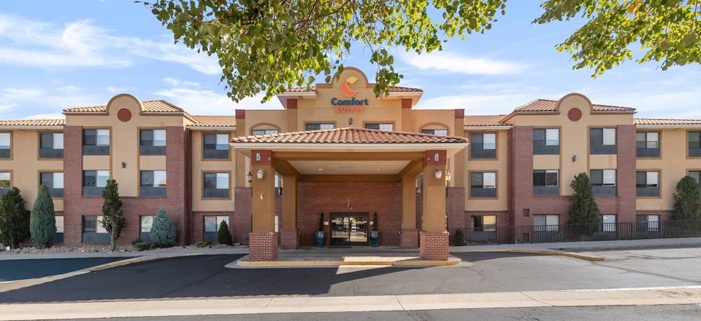 Comfort Suites Lakewood - Denver 1