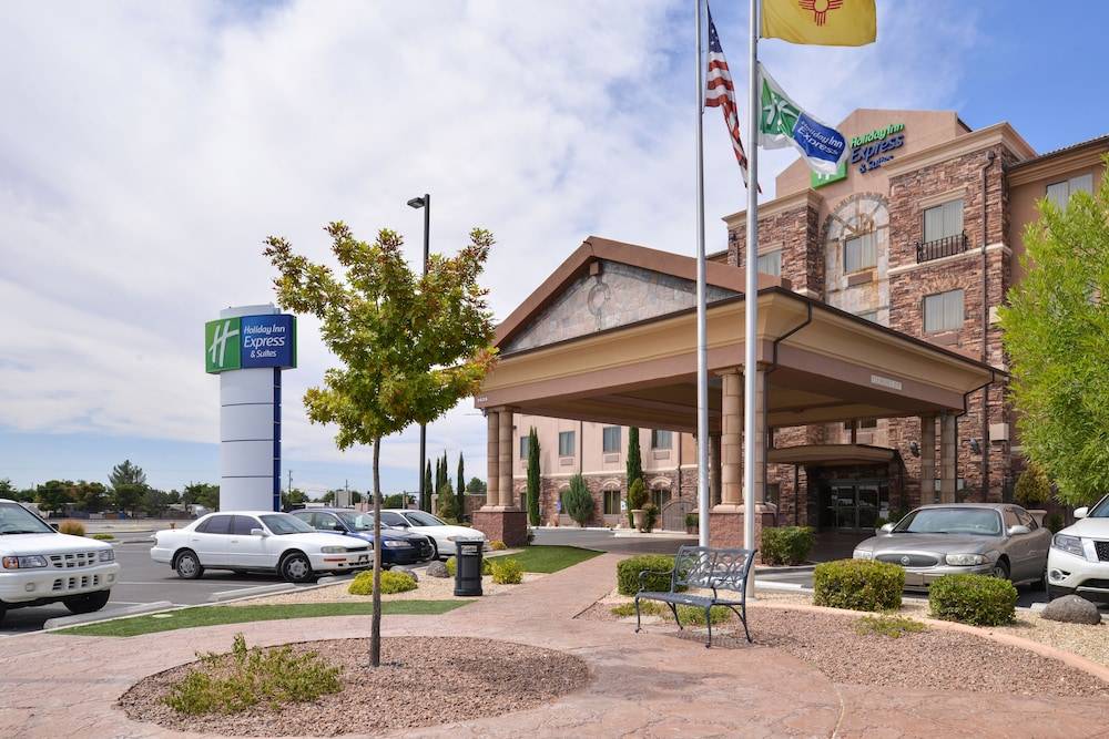 Holiday Inn Express & Suites LAS CRUCES by IHG 1