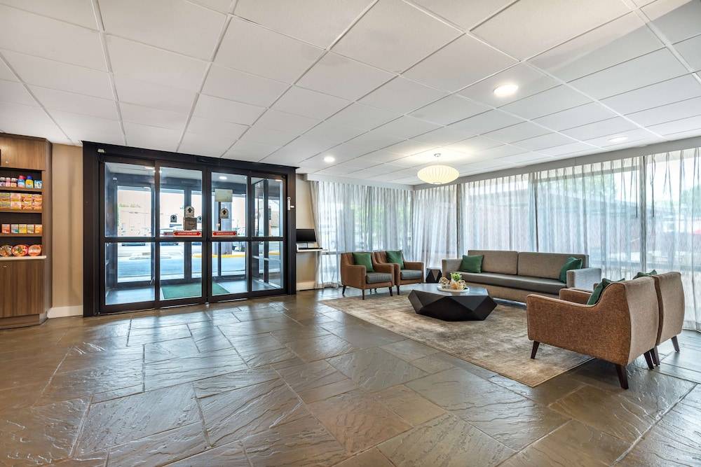 Best Western Plus Laurel 2