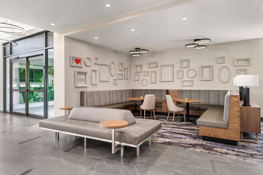 Residence Inn by Marriott Laval 2