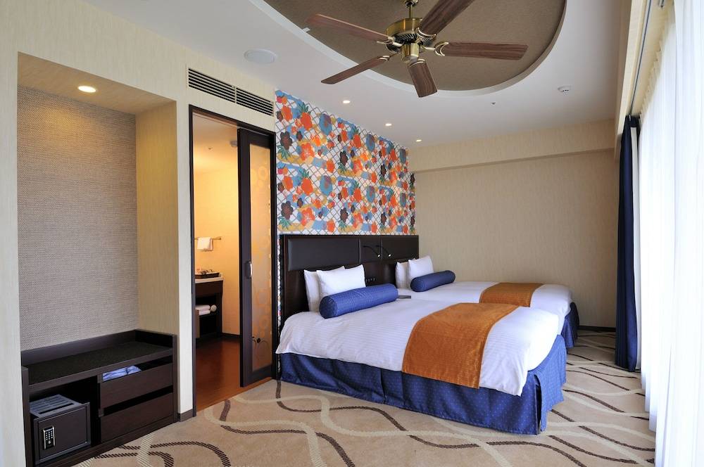 Loisir Spa Tower Naha 2