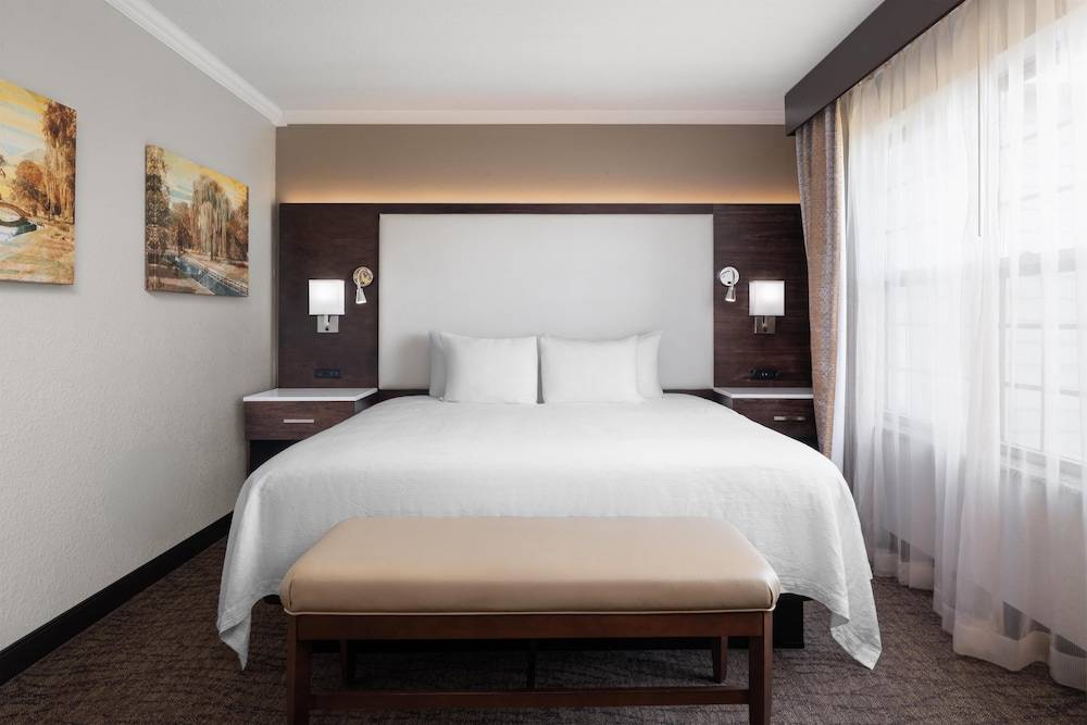 Best Western Premier Bridgewood Hotel Resort 1