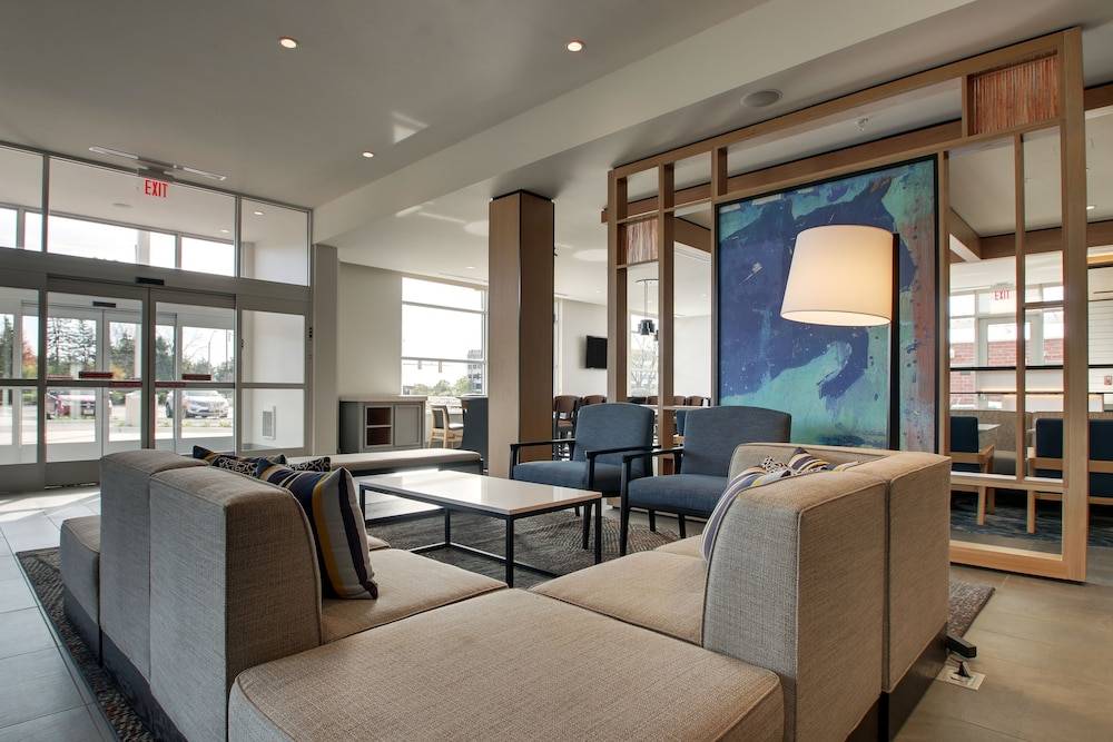 Hyatt House Oak Brook 2