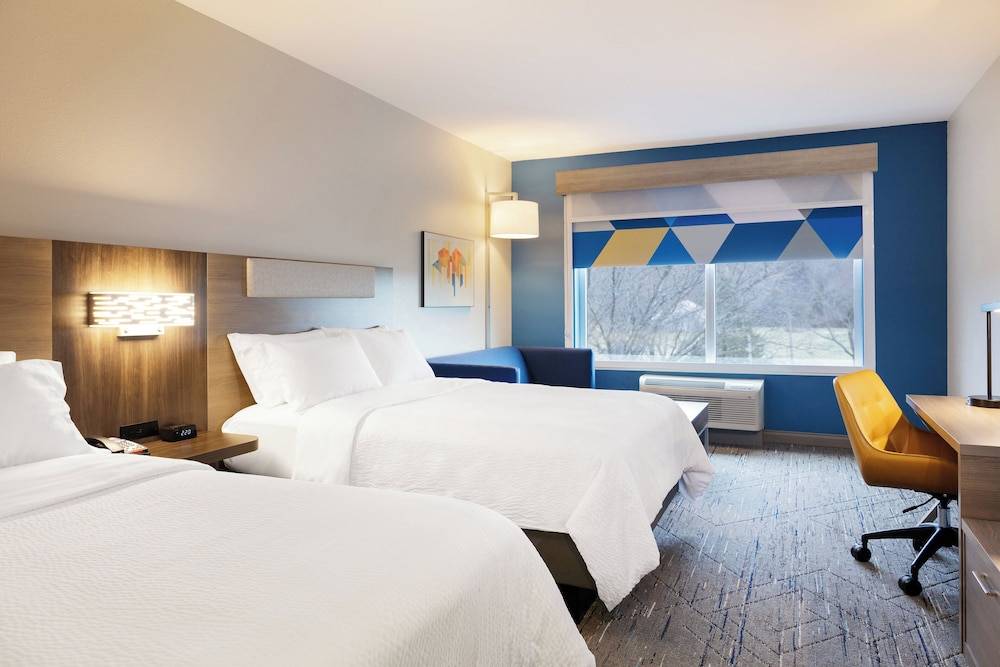 Holiday Inn Express & Suites MANCHESTER-AIRPORT by IHG 2