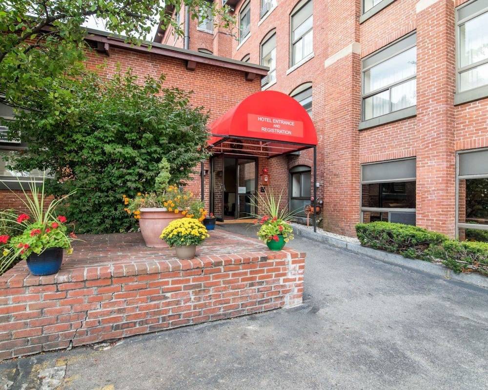 Econo Lodge Manchester 1