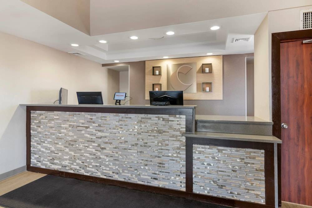 Comfort Inn Manchester Airport 2