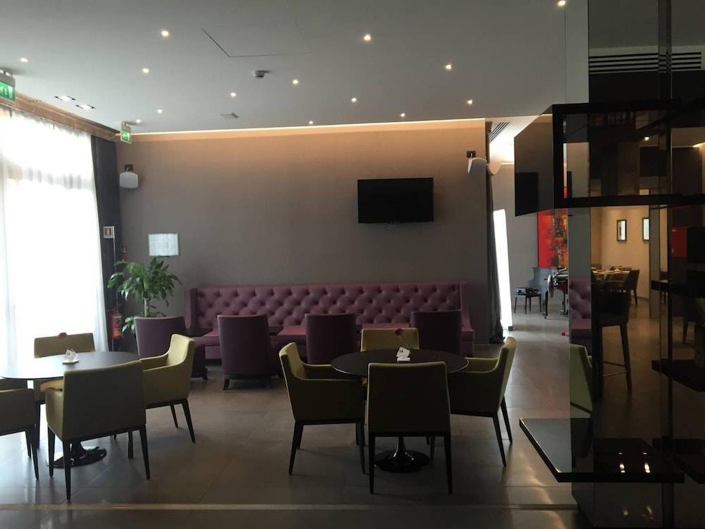 Link124 Hotel 2