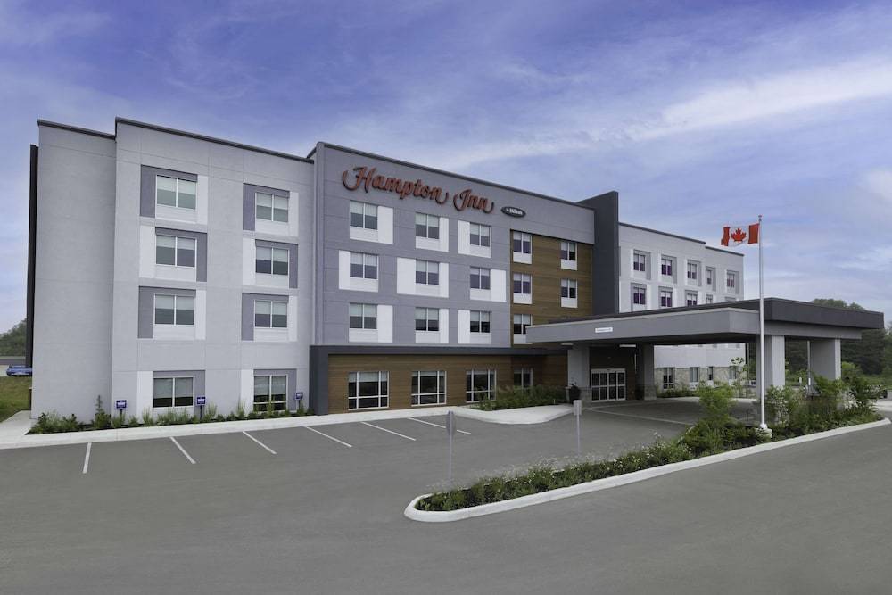 Hampton Inn Midland, On 1
