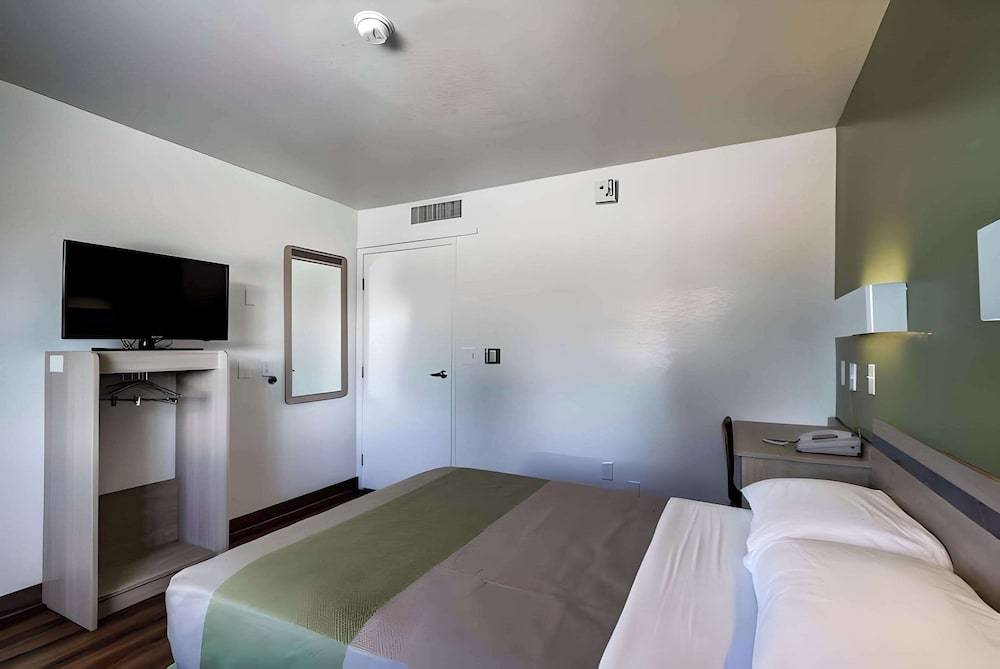 Econo Lodge Midvale 2