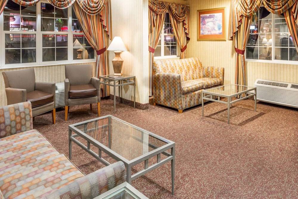 Royal Inn Midvale 2