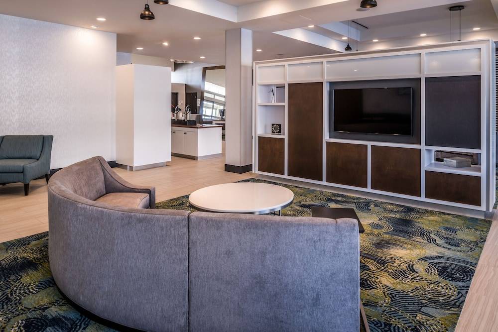 Holiday Inn DETROIT NORTHWEST - LIVONIA by IHG 2