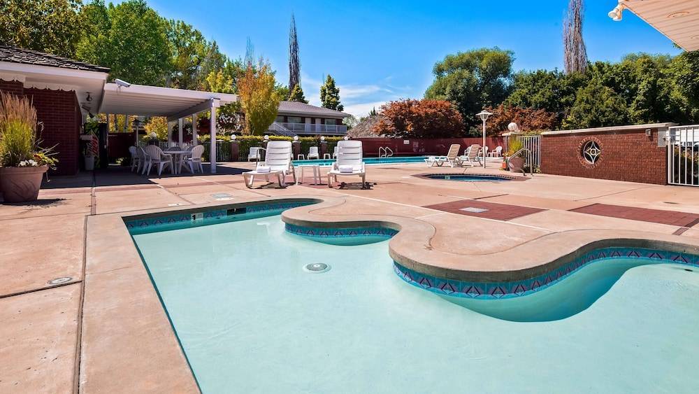 Baugh Motel, SureStay Collection by Best Western 1
