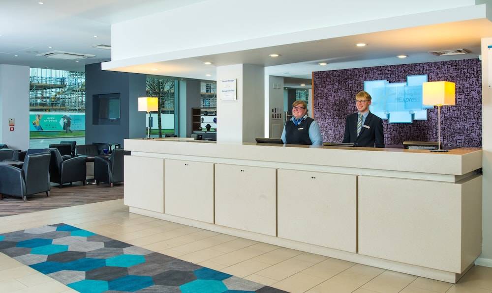 Holiday Inn Express LINCOLN CITY CENTRE by IHG 2