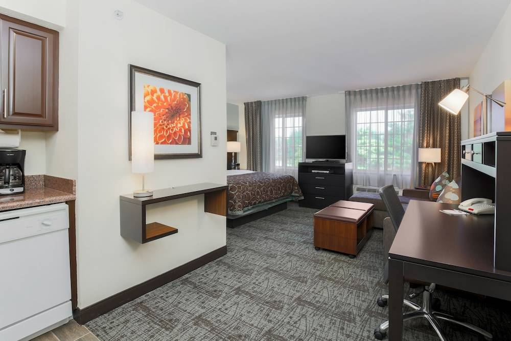 Staybridge Suites PHILADELPHIA-MT. LAUREL by IHG 1