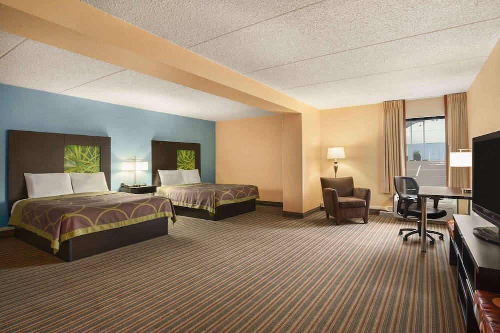 Super 8 by Wyndham Mount Laurel 1