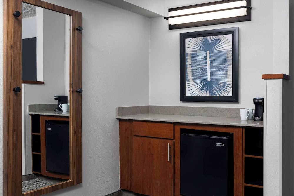 Hyatt Place Mt. Laurel 1