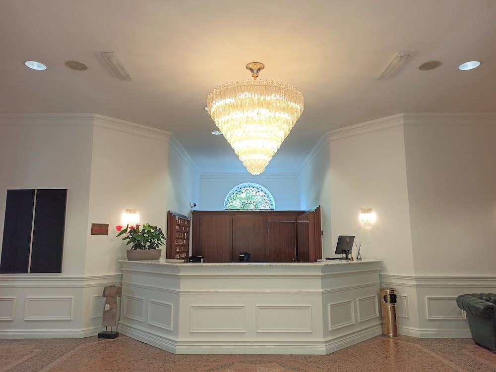 Rechigi Park Hotel 2