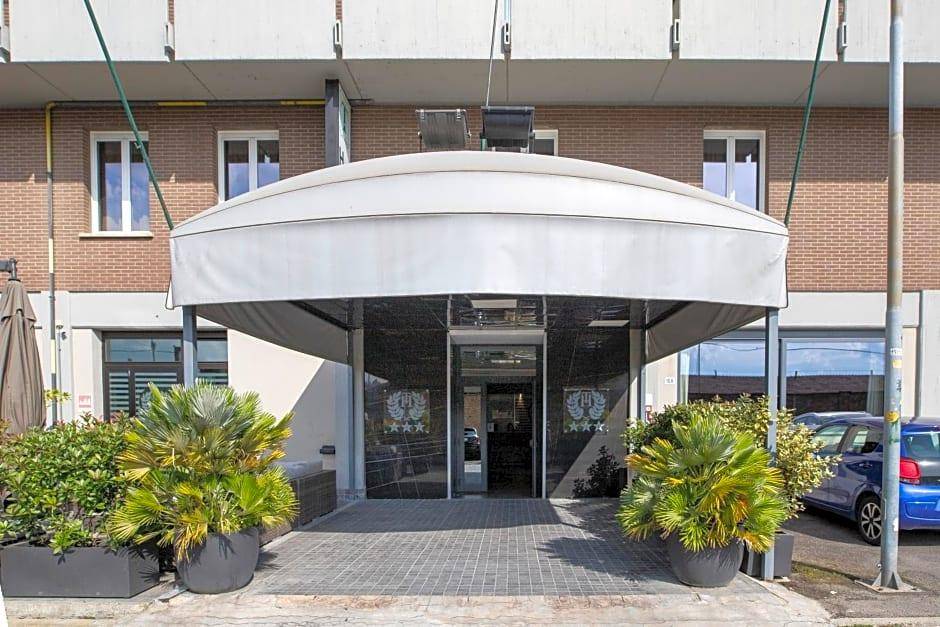 Tiby Hotel 2