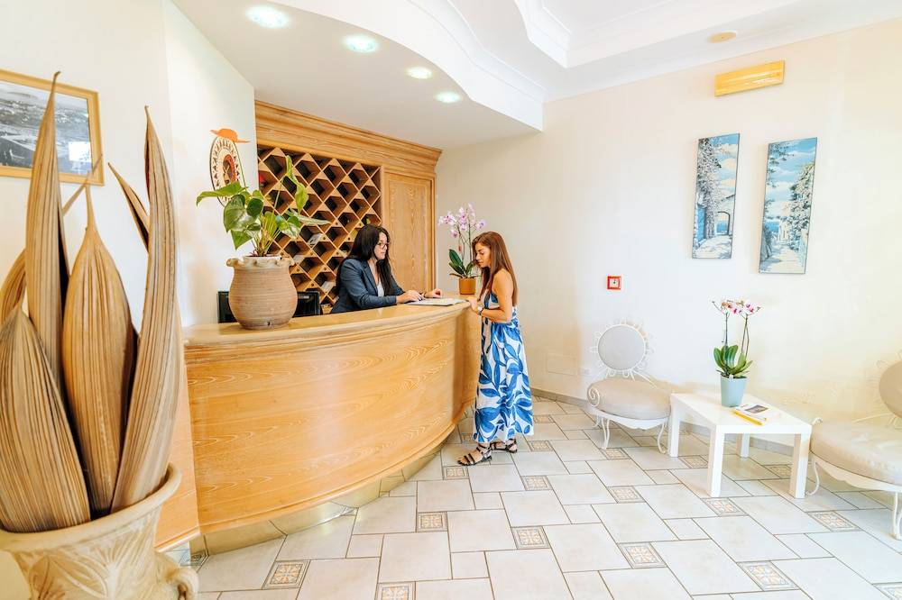 Hotel Villa Ireos 2