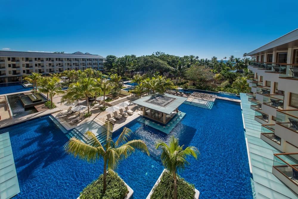Henann Resort Alona Beach 1