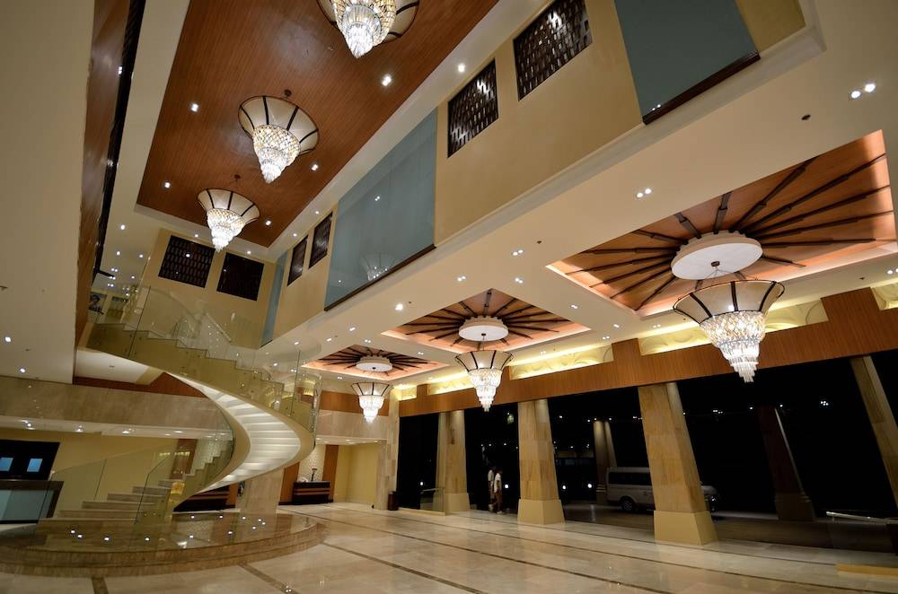 Henann Resort Alona Beach 2