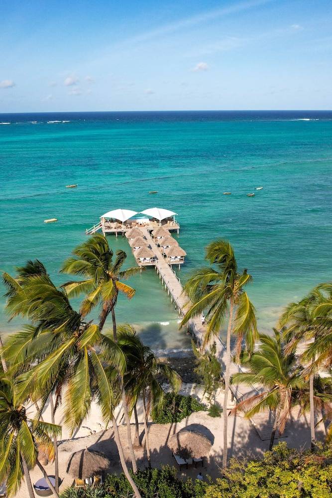 Blue Moon Resort 1