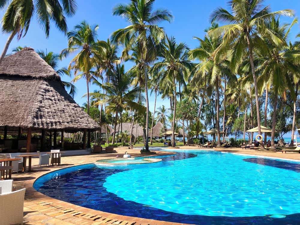 Bluebay Beach Resort & Spa 1