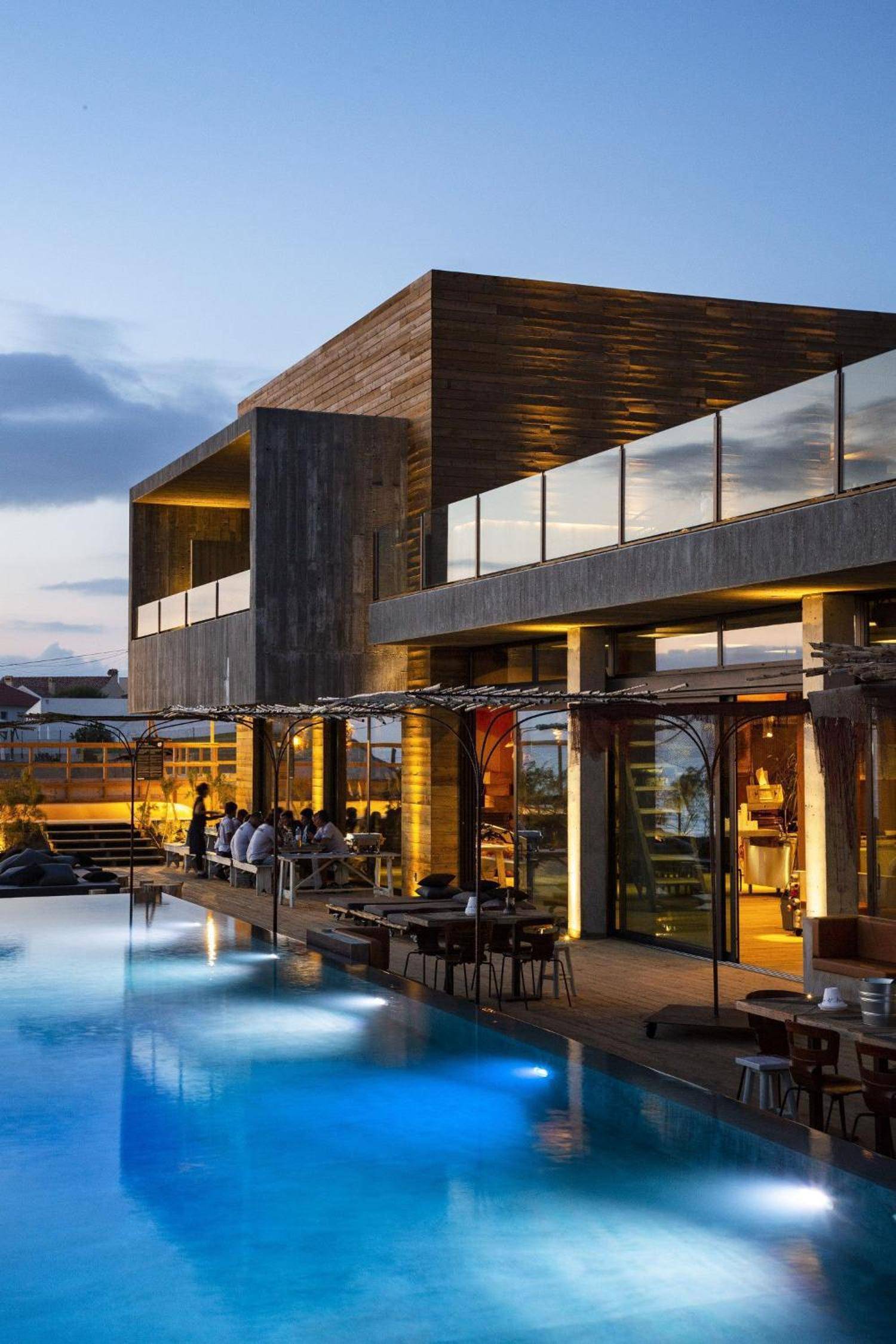 Noah Surf House Portugal 1