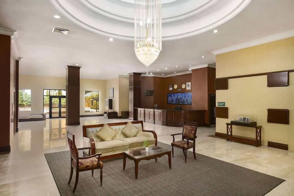 Hawthorn Suites By Wyndham Abuja 2