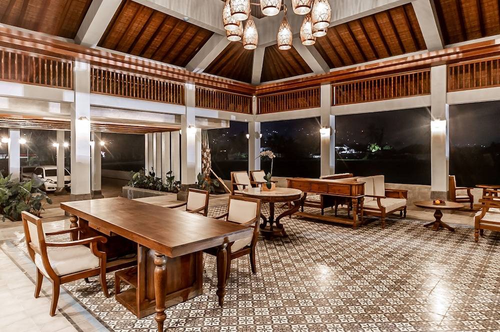Lovina Beach Club & Resort 2