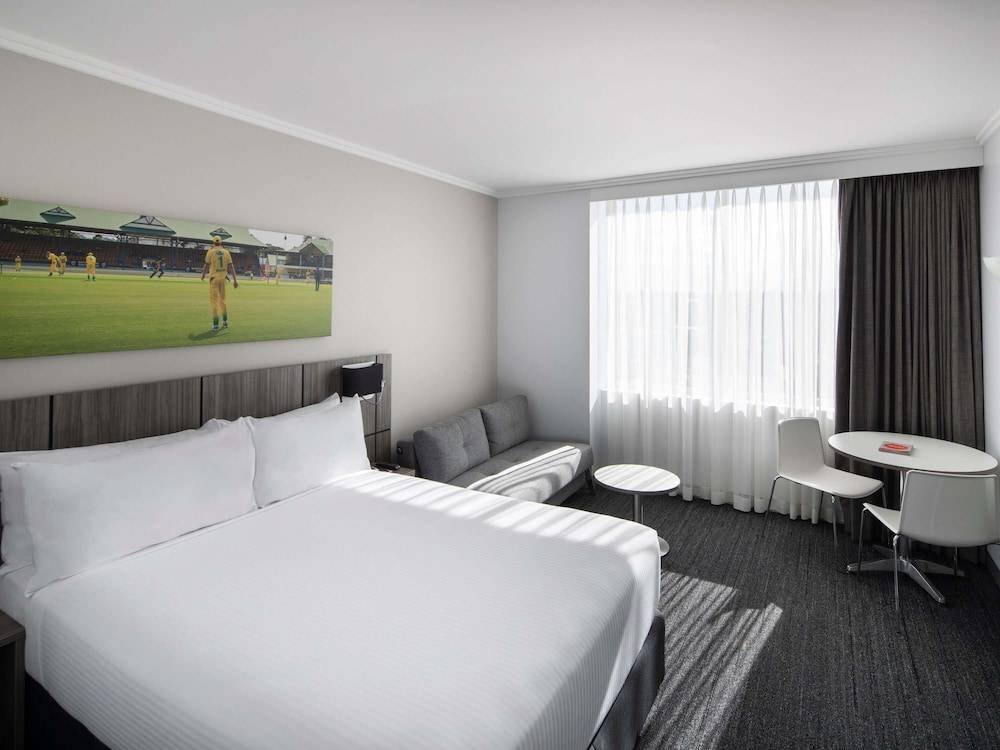 Mercure Sydney Bankstown 1