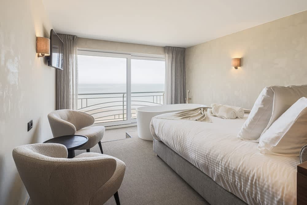 Hotel Beach Palace by CW Hotel Collection 1