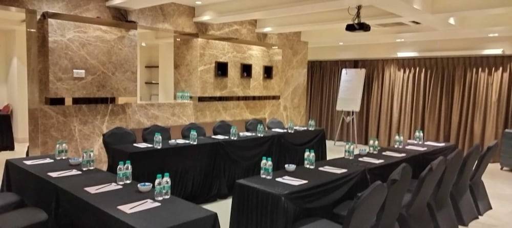 Residency Sarovar Portico 1
