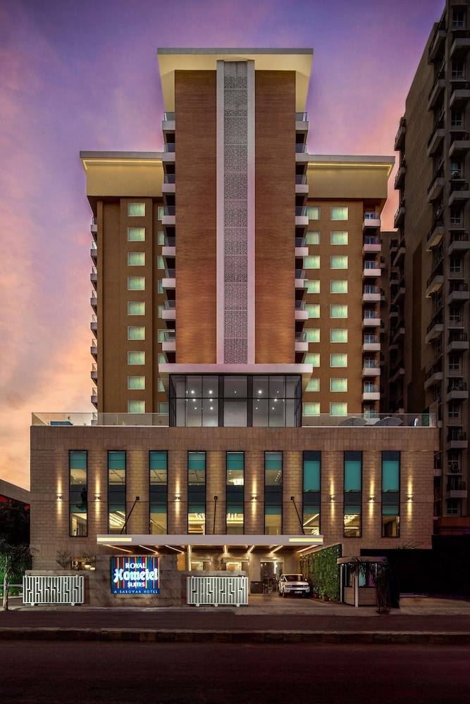 Royal Hometel Suites 1