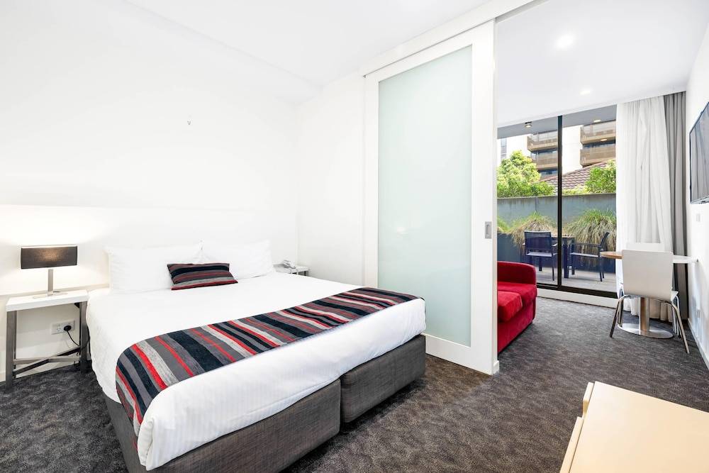 Comfort Apartments Box Hill 1